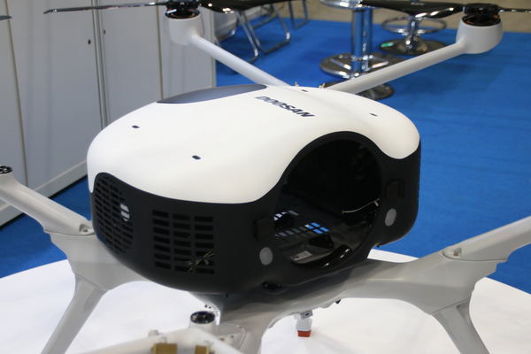 水素燃料で120分飛行するオクトコプター「DS30」が日本上陸