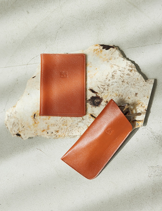 実り豊かな季節のパートナーに 成熟してゆく革小物を | IL BISONTE