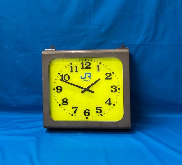 JR西日本公式】電気子時計D(弁天町駅)北口改札: 鉄道グッズ│DISCOVER