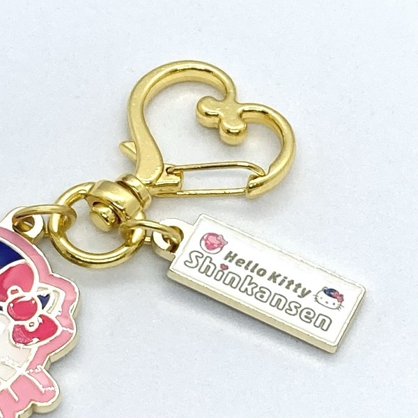 ハローキティ新幹線 メタルキーホルダー Hello: 鉄道グッズ│DISCOVER