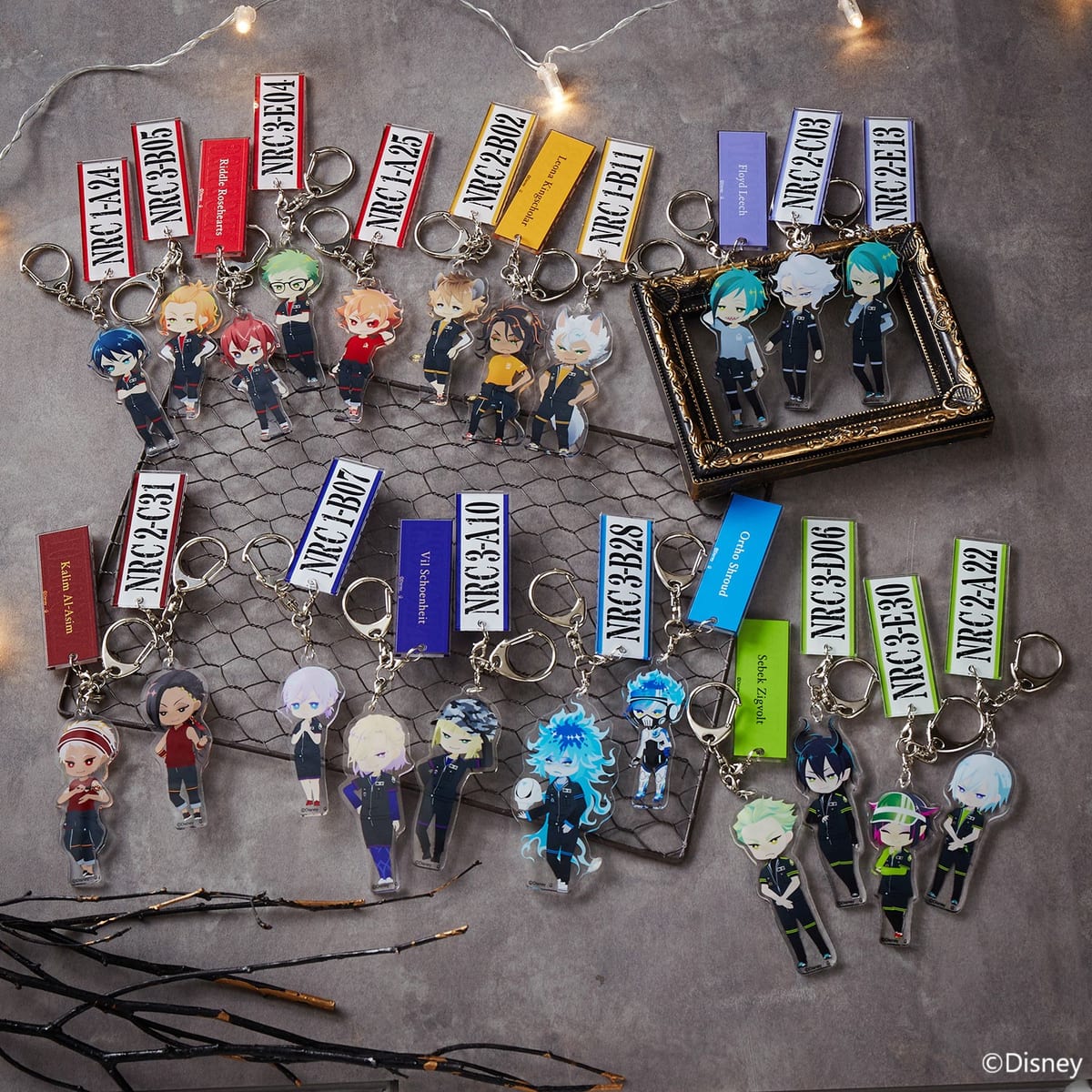 ディズニー ツイステッドワンダーランド』グッズの先行販売も！JR品川