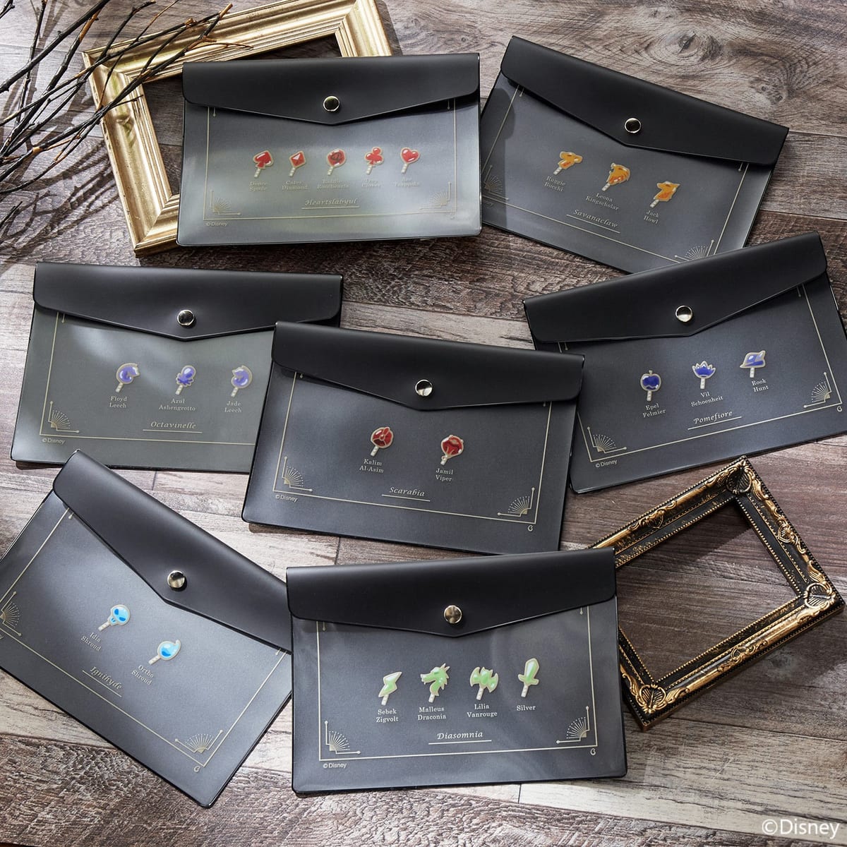 ディズニー ツイステッドワンダーランド』グッズの先行販売も！JR品川