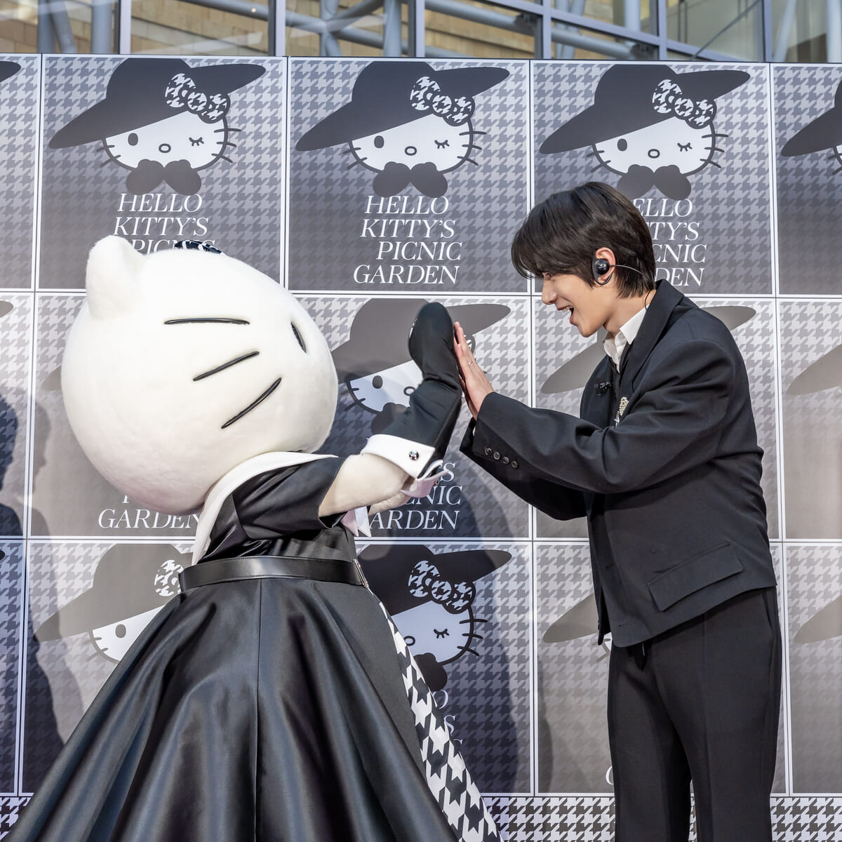 ハローキティのオブジェやピクニックエリアを設置！サンリオ「HELLO