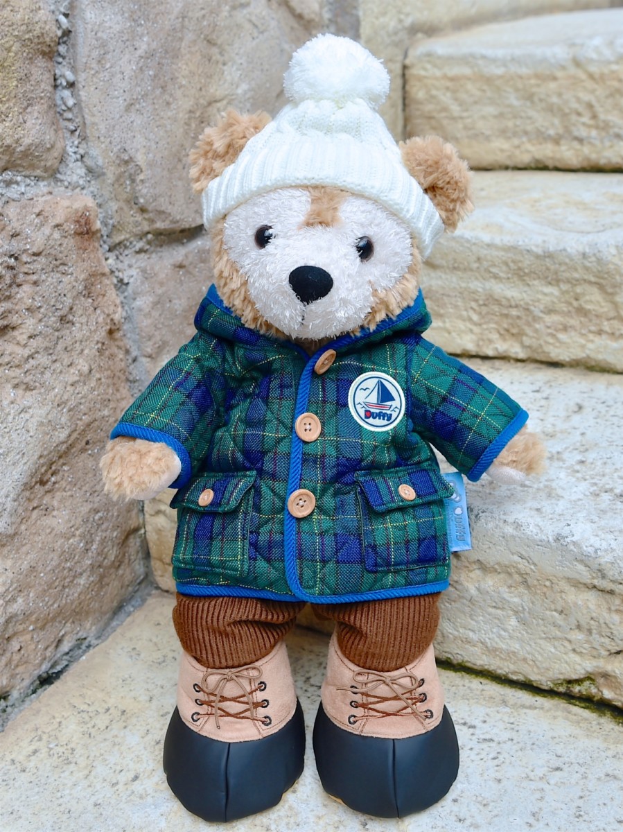 あたたかなコートでダッフィーたちも冬支度！東京ディズニーシー