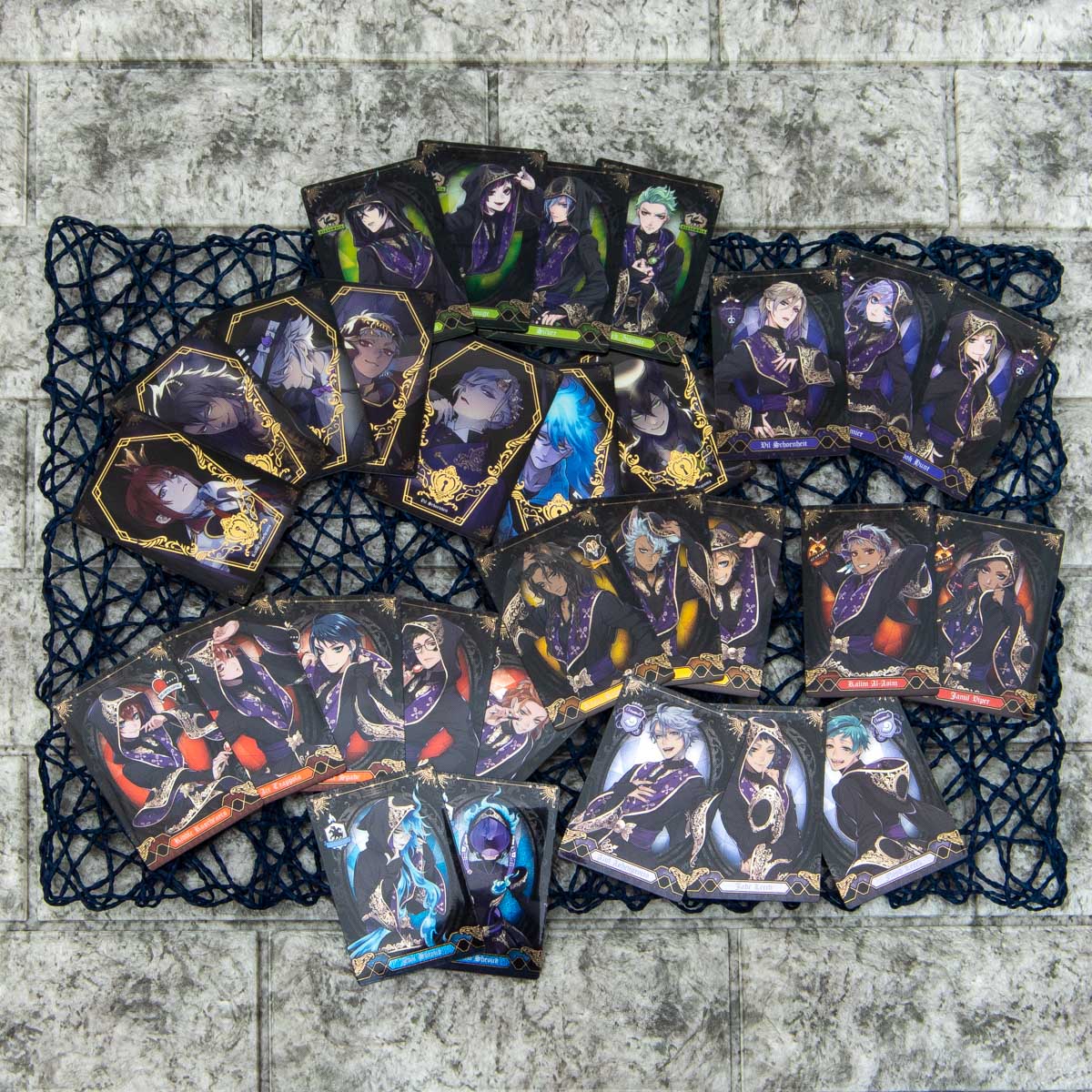 第2弾は式典服のカードも登場！バンダイ 食玩「ディズニー