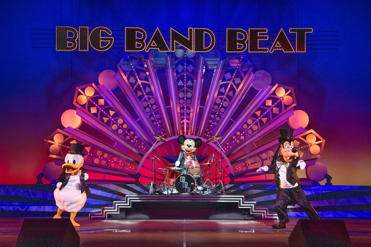 スウィングジャズの音楽満載のレビューショー！東京ディズニーシー
