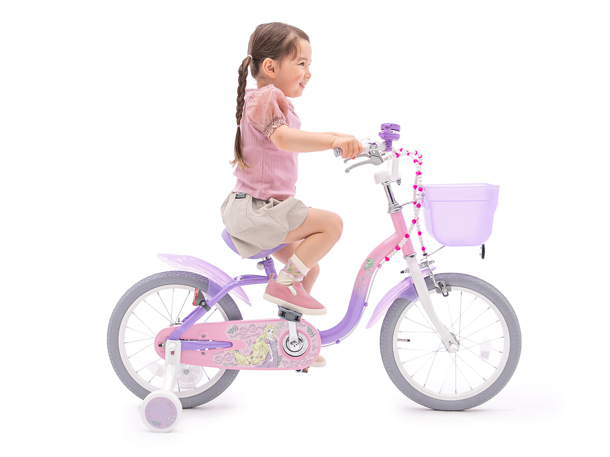 淡いパープルがおしゃれ！トイザらス限定 ディズニー キッズ自転車