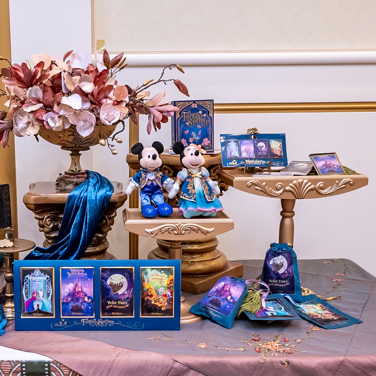 アトラクションのポスターデザインも！東京ディズニーシー