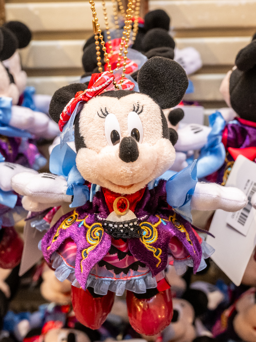 新パレード「ザ・ヴィランズ・ハロウィーン“Into the Frenzy