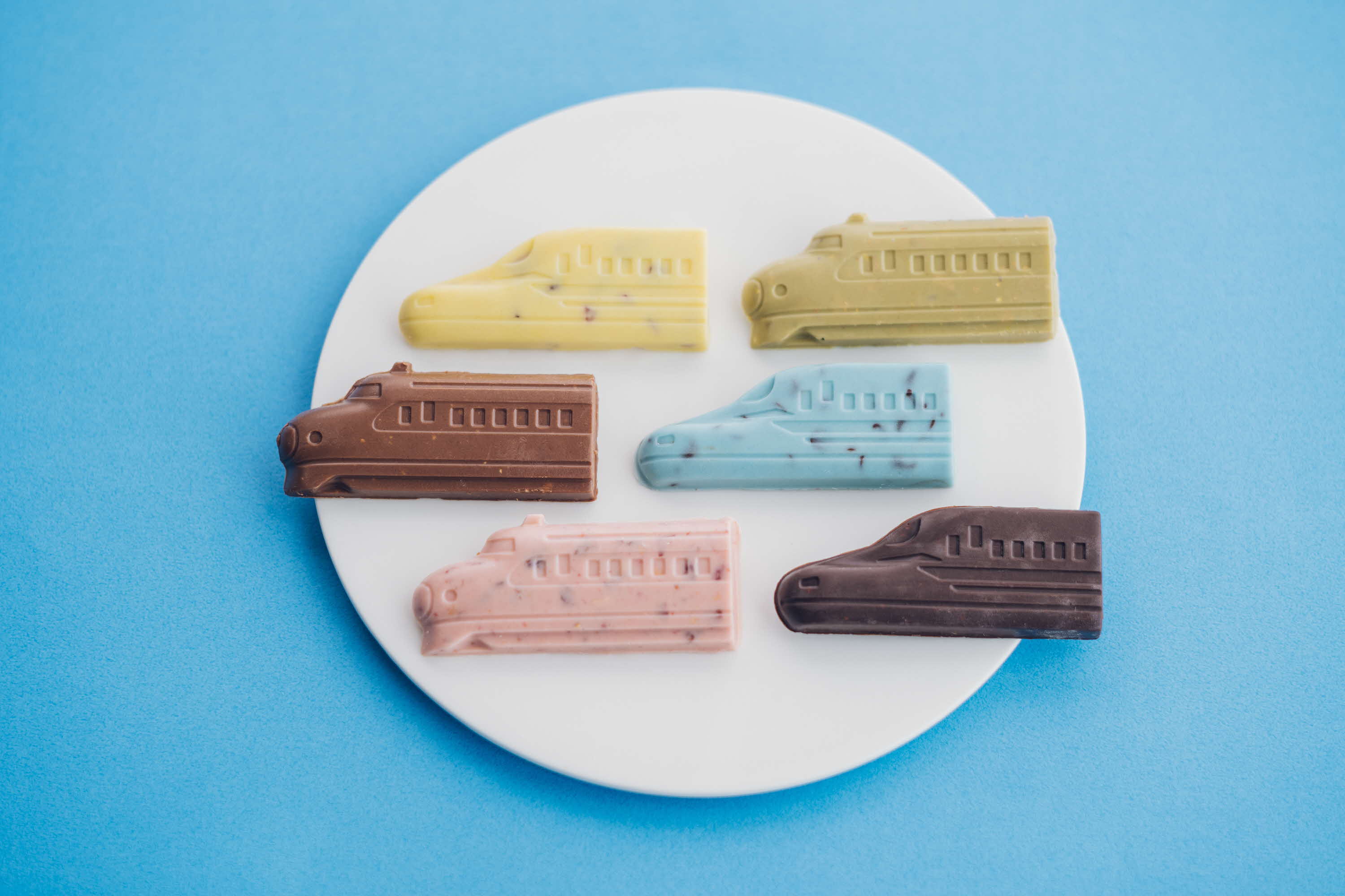 久遠チョコレート 新幹線テリーヌチョコレート12枚BOX 新幹線カラフル