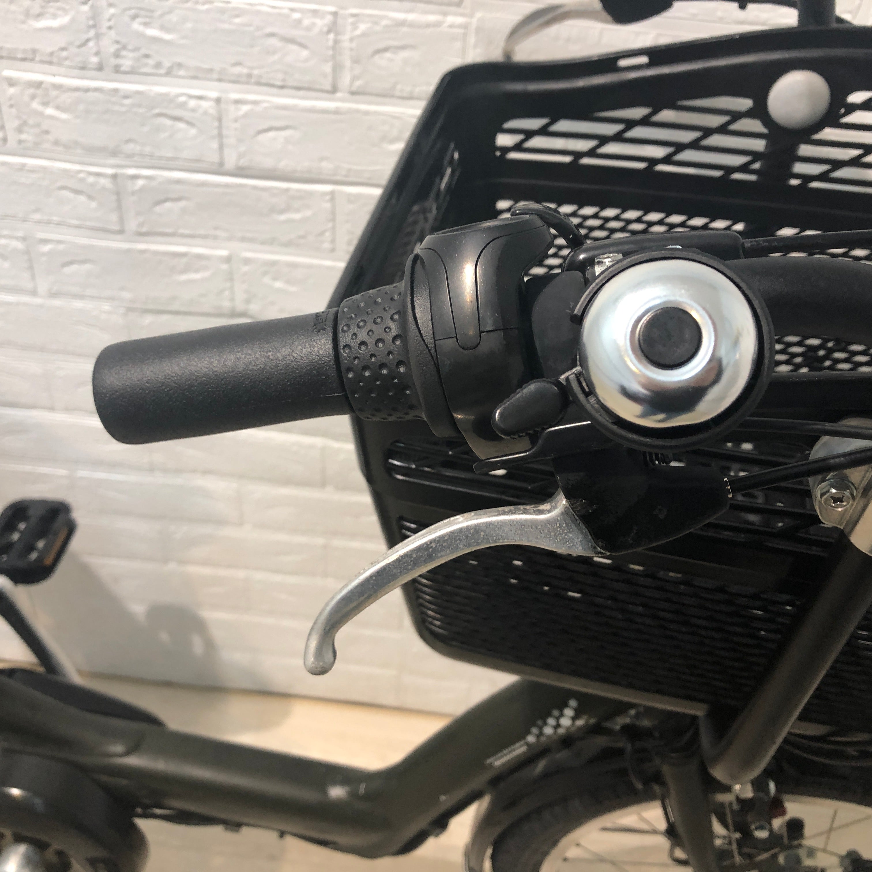 ブリヂストン アンジェリーノ プティット e カーキ 20インチ YL061