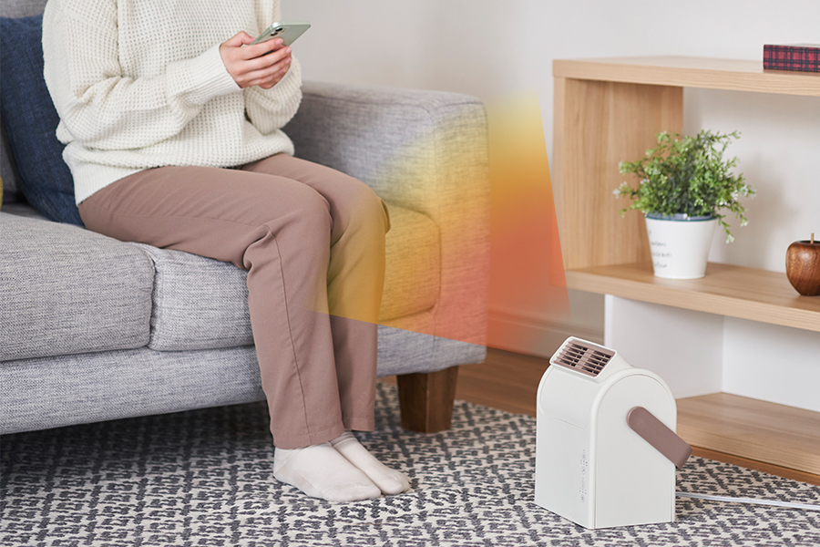 上を向く大風量セラミックヒーター Pocara Swing CHA-081｜e-doshisha