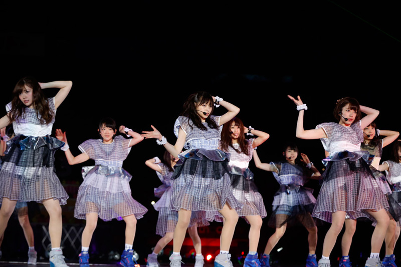 乃木坂46、真冬の西武ドームで3万8千人熱狂。新曲『命は美しい』初披露
