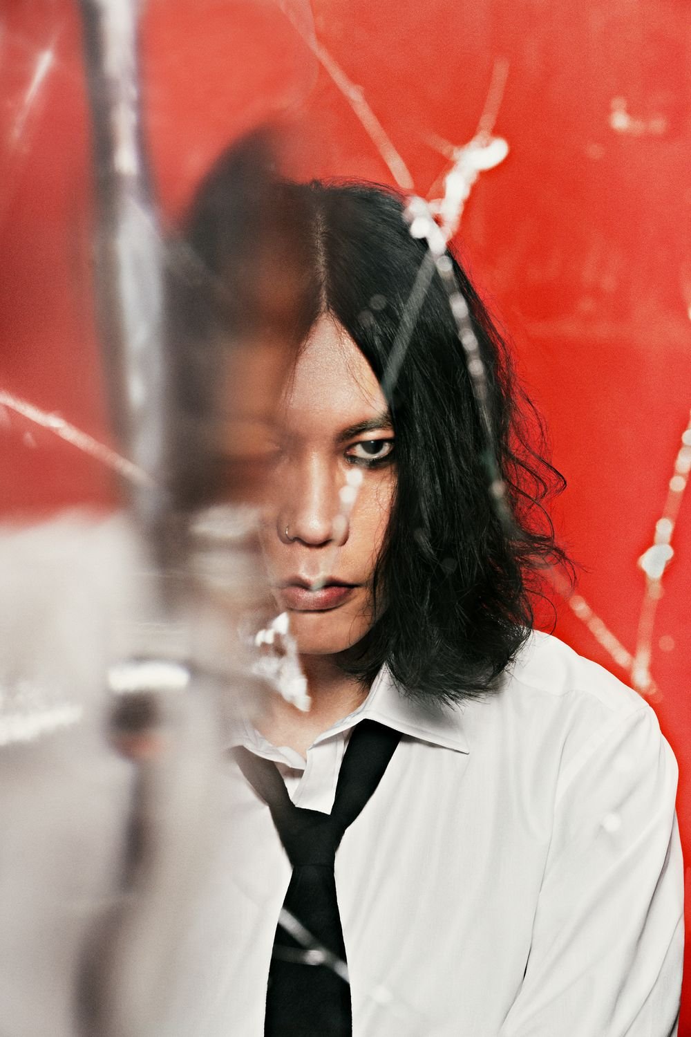 米津玄師「KICK BACK (Frost Children Remix)」ビジュアライザー公開