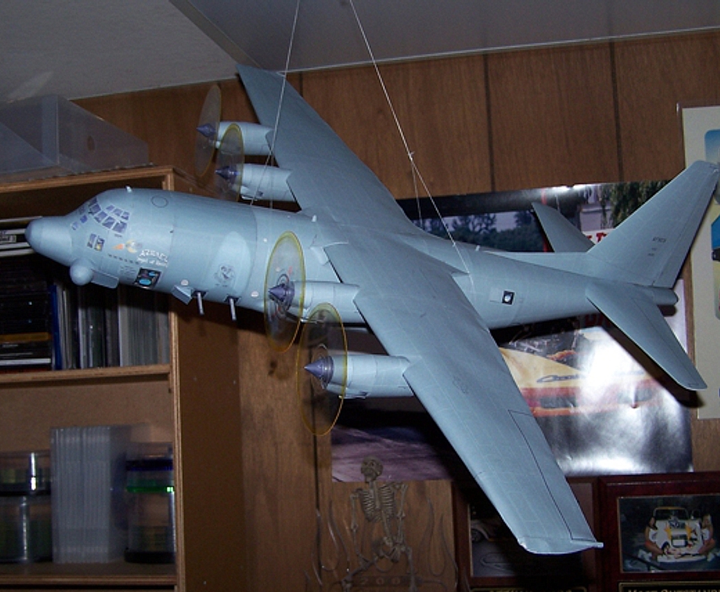 1/48 C-130 AC-130 Spectre Gunship Azrael AFRES Paper Model