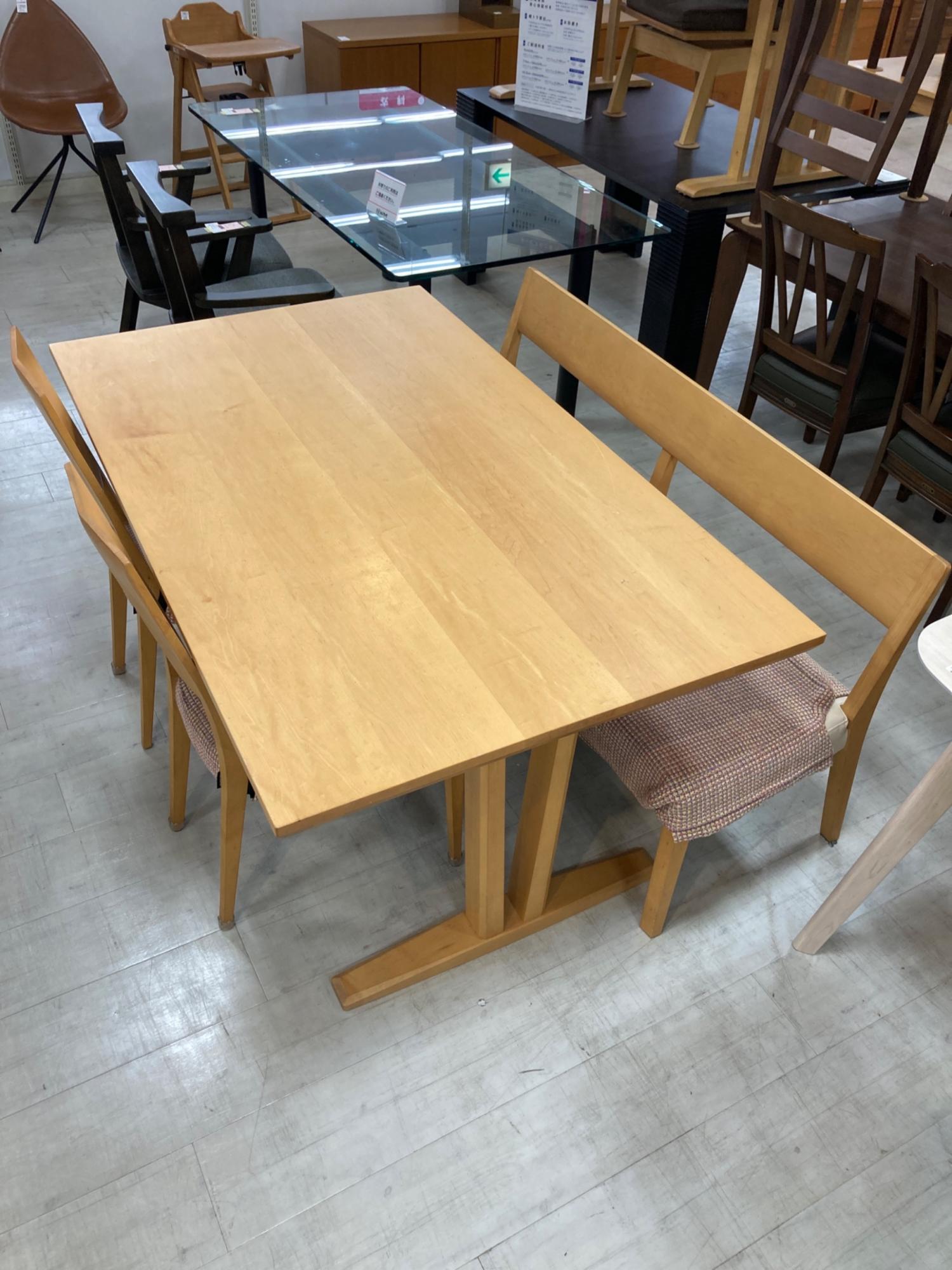 karimoku (カリモク) ダイニング4点セット 61 テーブル/DT84 チェア