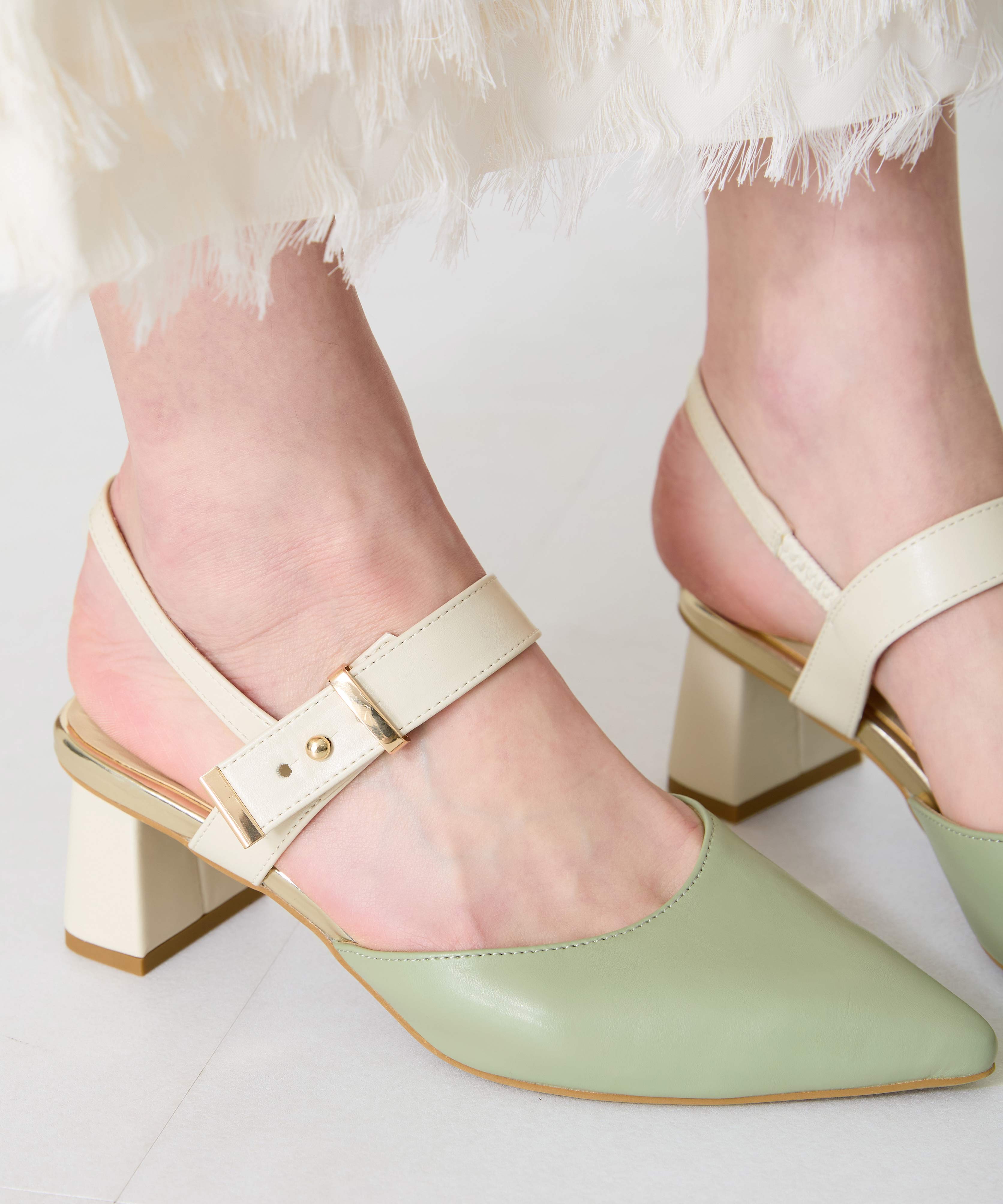 ポインテッドトゥボタンベルトパンプス/51118 – ORIENTALTRAFFIC