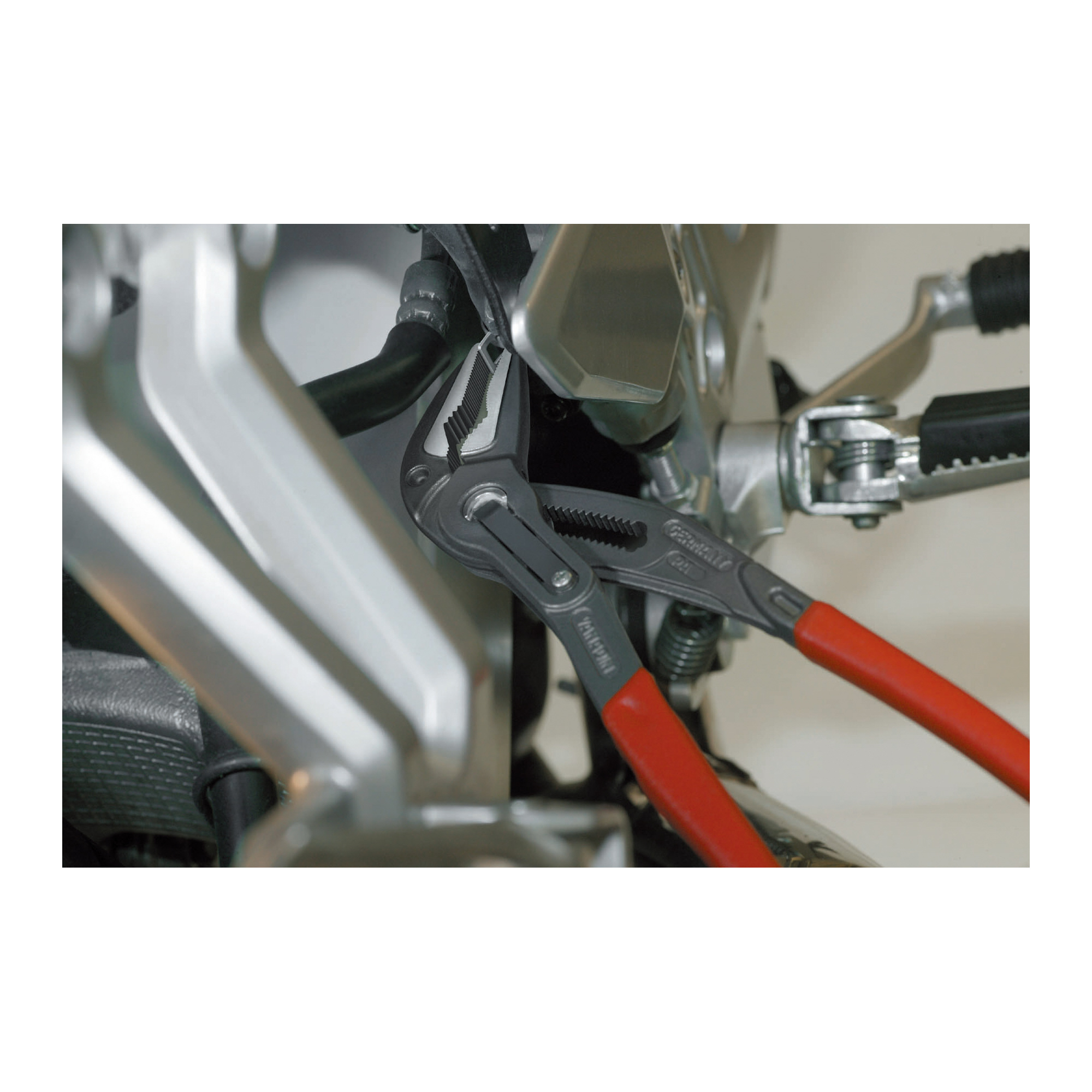 クニペックス コブラエクストラスリム JAPAN 2022 8751-250B01