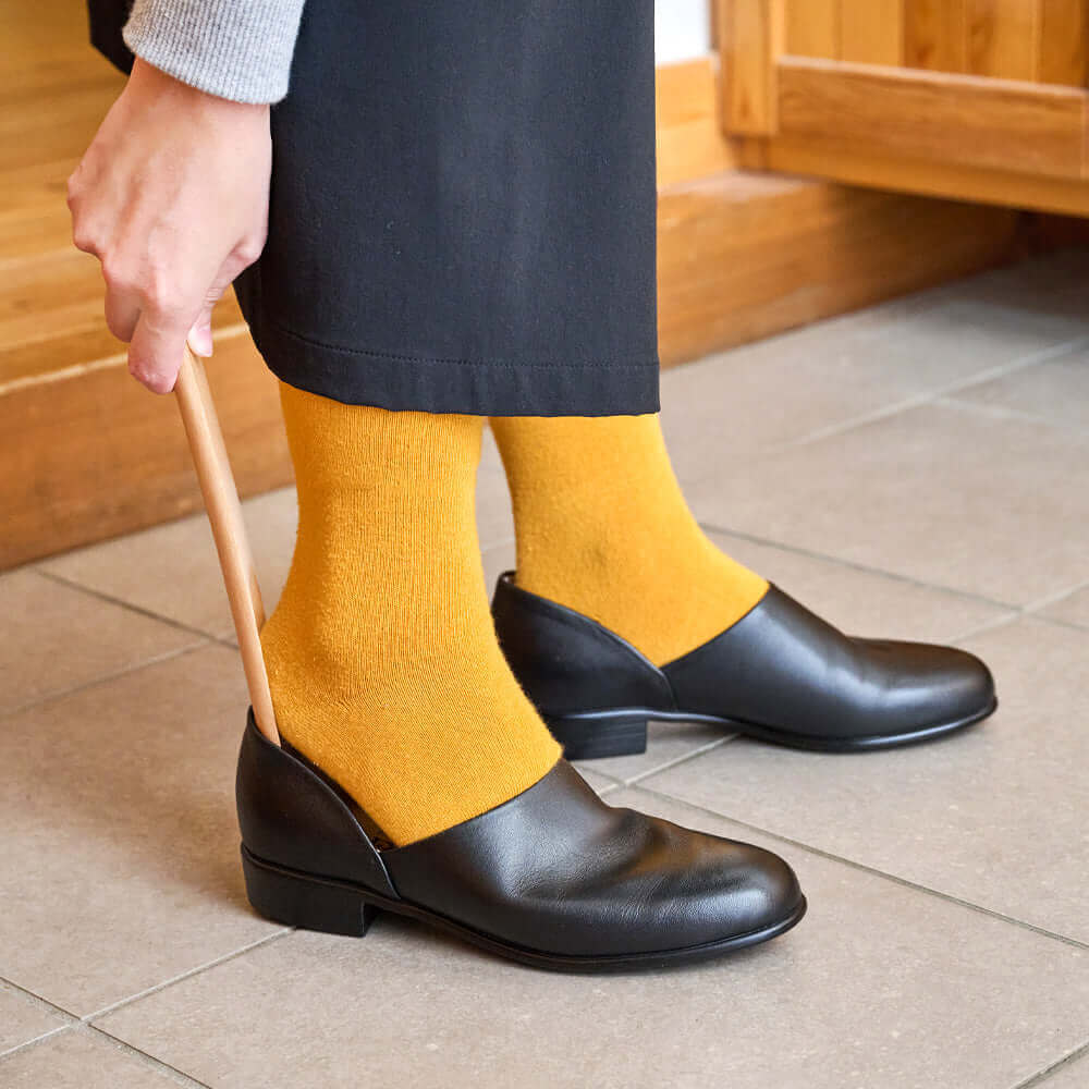 ラクツ LAQ2 JP25 シューホーン | デザイン性と機能性を両立した靴べら