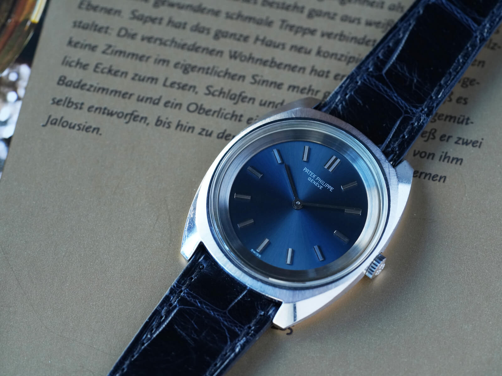 パテックフィリップ/カラトラバ/トノーケース/ナイトブルーダイヤル