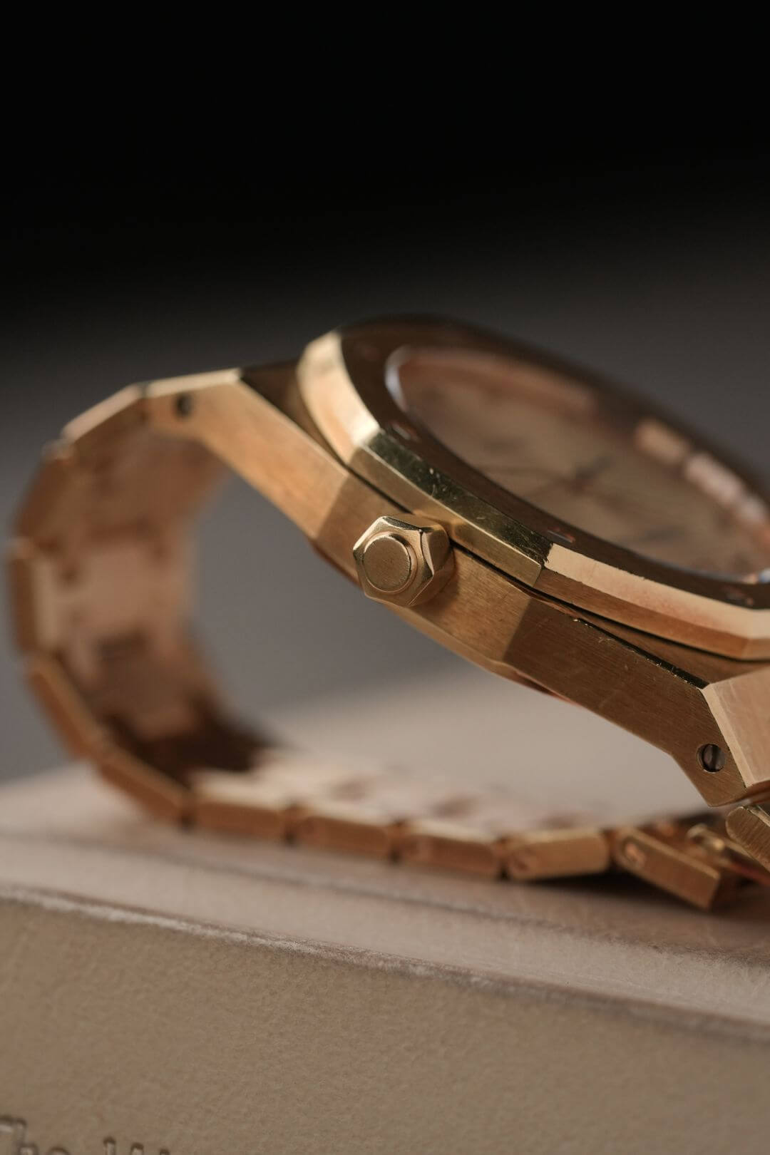 オーデマピゲ/ロイヤルオークデイト/タペストリーゴールドダイヤル/10P