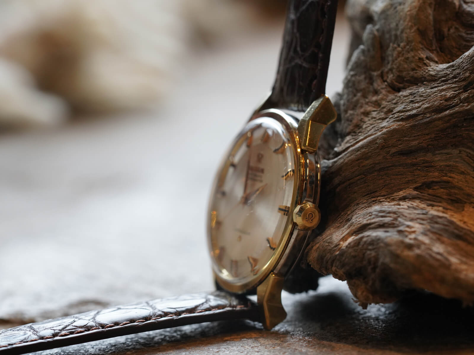 オメガ/コンステレーション/12角シルバーダイヤル/キャップゴールド