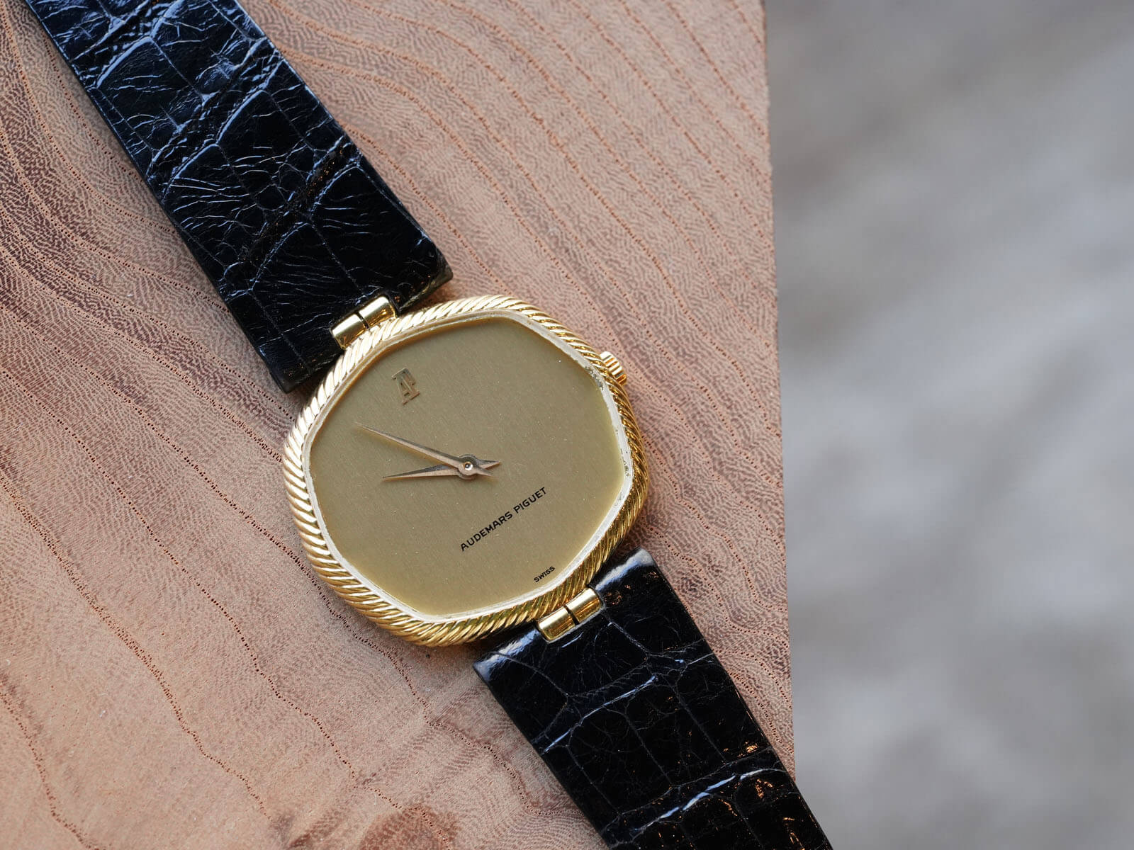 オーデマピゲ/オクタゴンケース/ゴールドダイヤル/Audemars Piguet