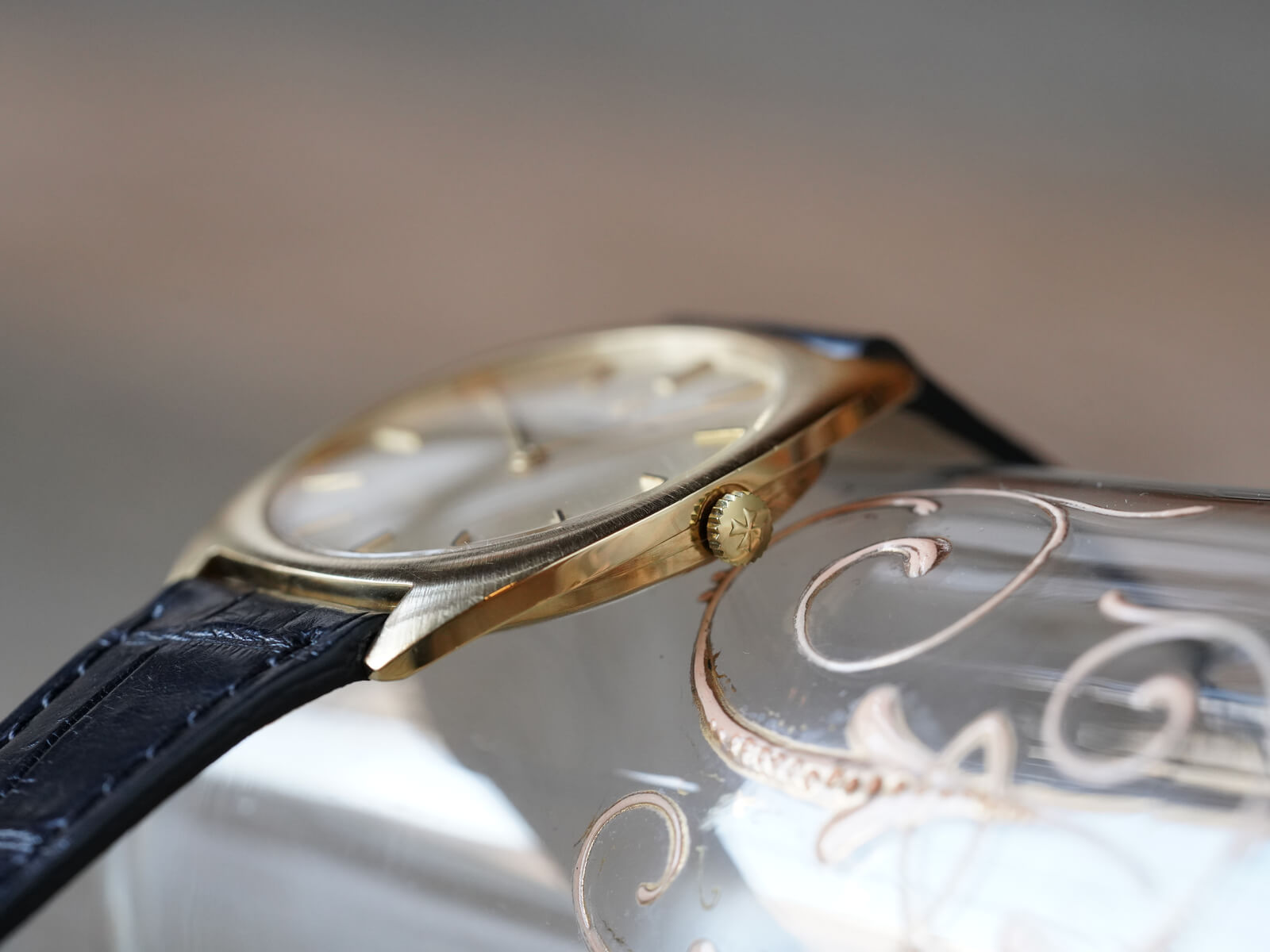 ヴァシュロンコンスタンタン/トノーケース/シルバーダイヤル/18KYG/手