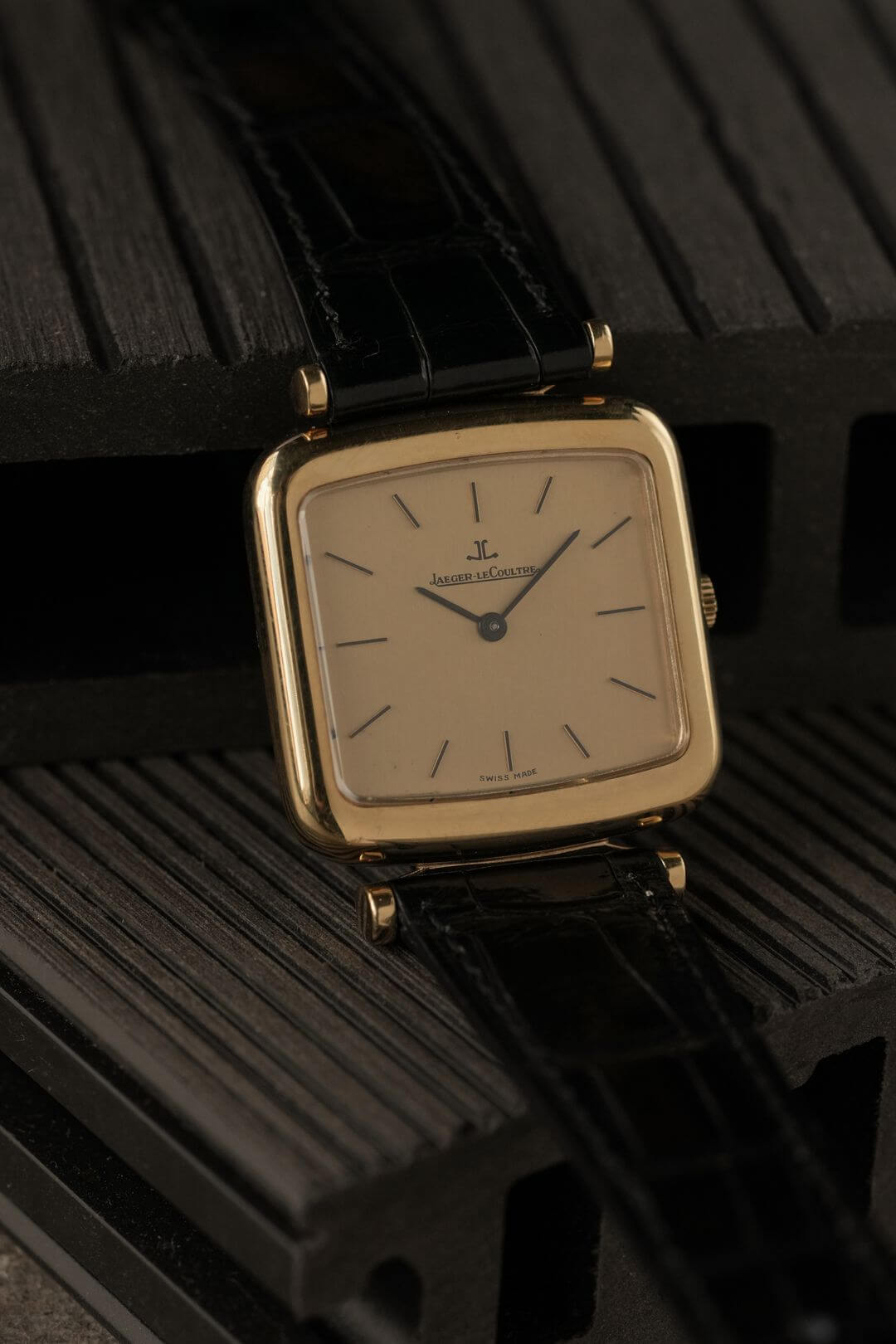 ジャガールクルト/スクエアケース/ゴールドダイヤル/Jaeger-Lecoultre