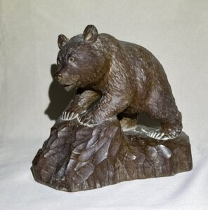 弊社所蔵作品紹介④平塚賢智（ケンチ）作 旭川系木彫り熊販売｜掛け軸