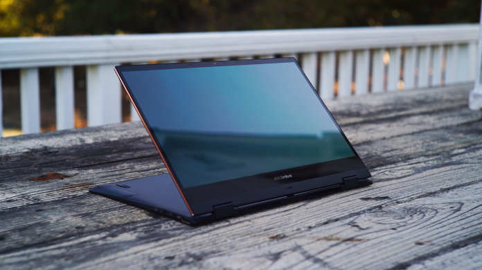 Hands-on: The ZenBook Flip S OLED UX371 nimbly balances work and