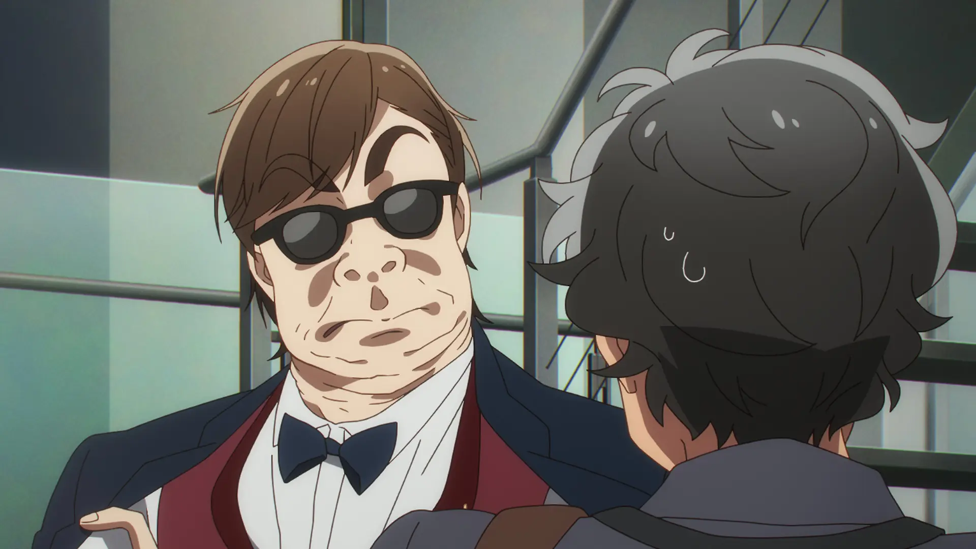 映画『ゾンビランドサガ』巽幸太郎の面白場面写真が公開！ 発煙筒を手