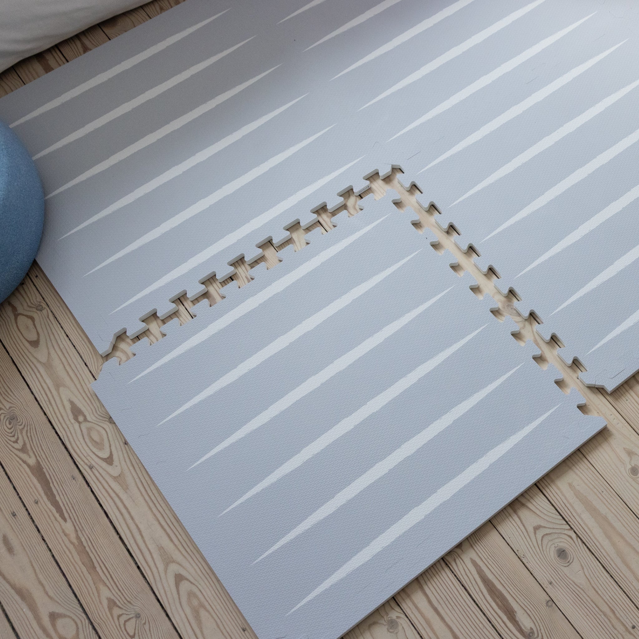 Play Mat Lucio Nordic Mist - Non-Toxic & Stylish | Eeveve