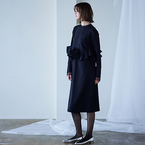 MARILYN MOON(マリリンムーン)｜モダンタックフリルワッシャーブラウス