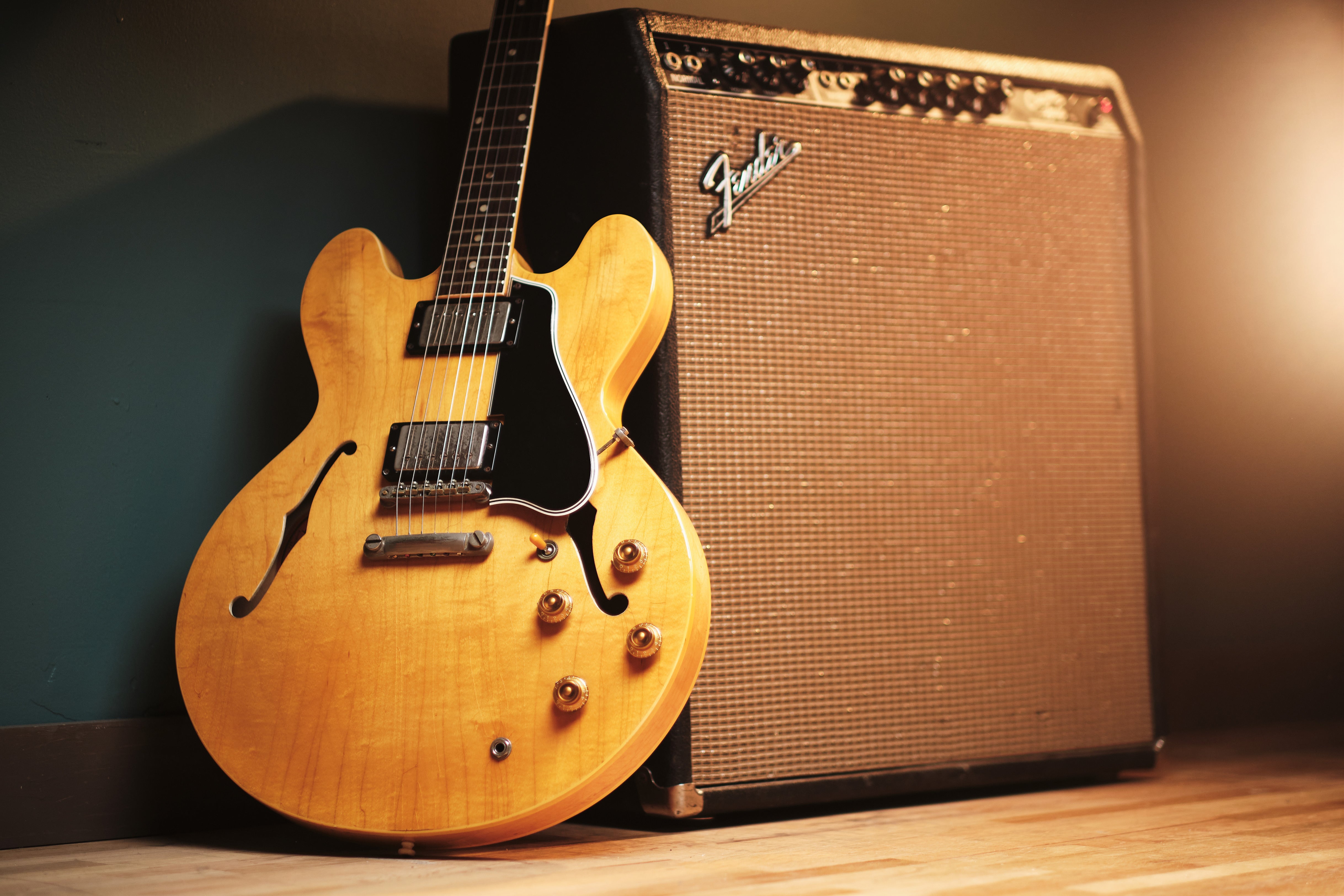 1960 Gibson ES-335 – Emerald City Guitars