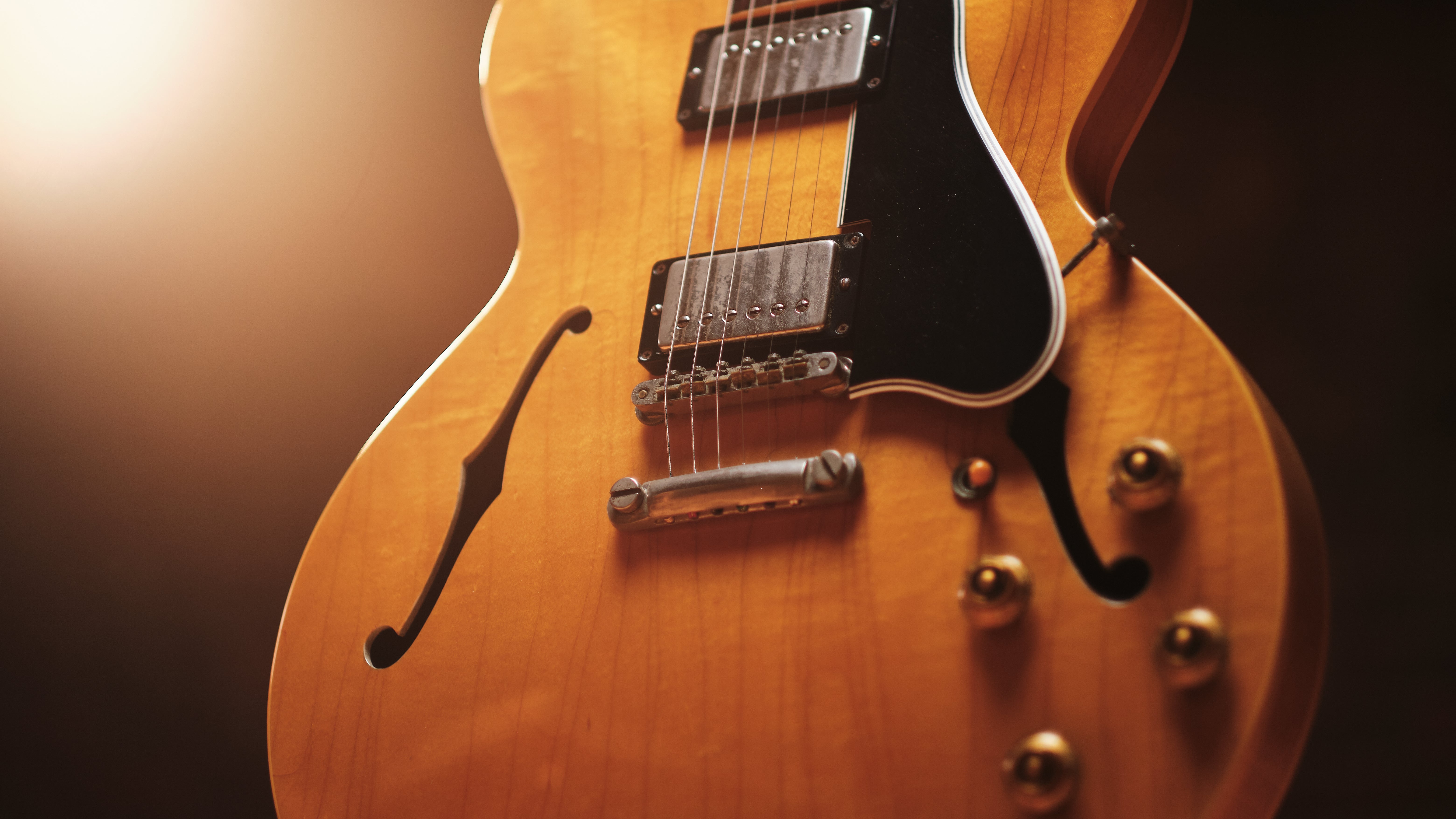 1960 Gibson ES-335 – Emerald City Guitars