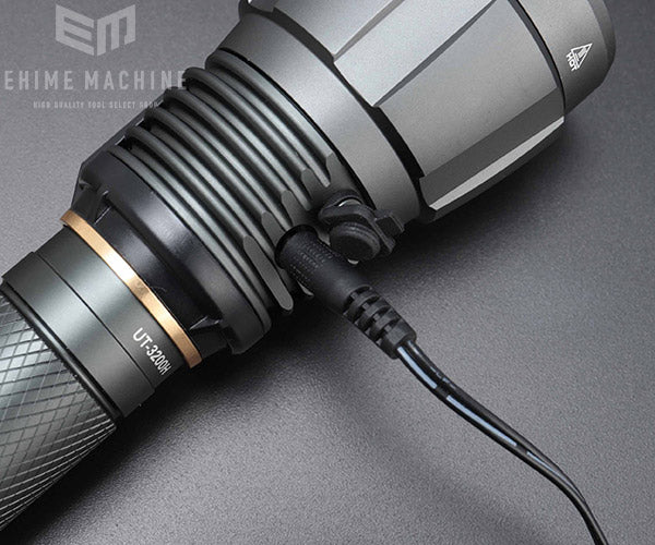 GENTOS UT-3200H LED 懐中電灯 3200lm 充電式 アルティレックス