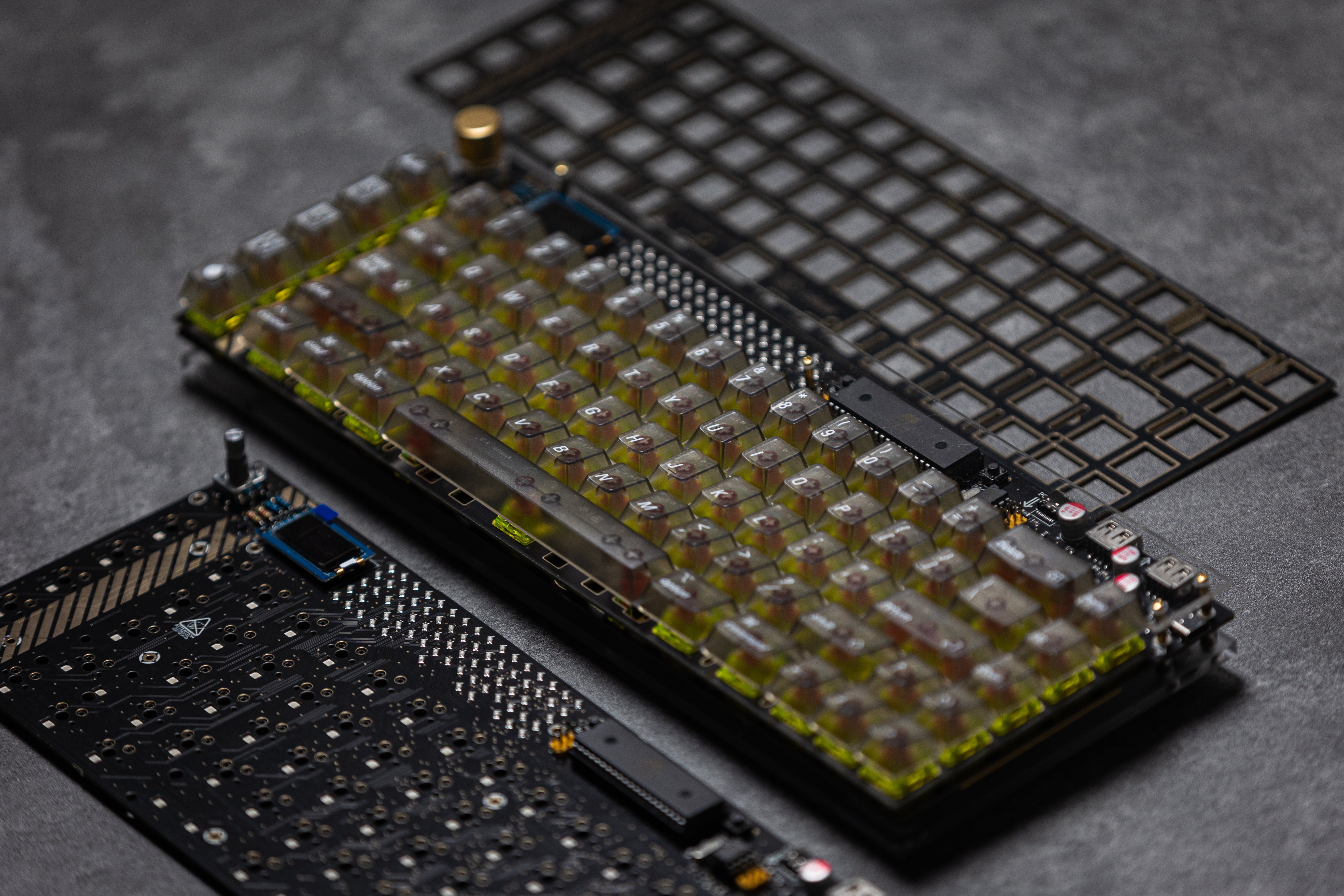 In Stock] Lelelab Y2K 76 Hotswap Mechanical Keyboard Kit