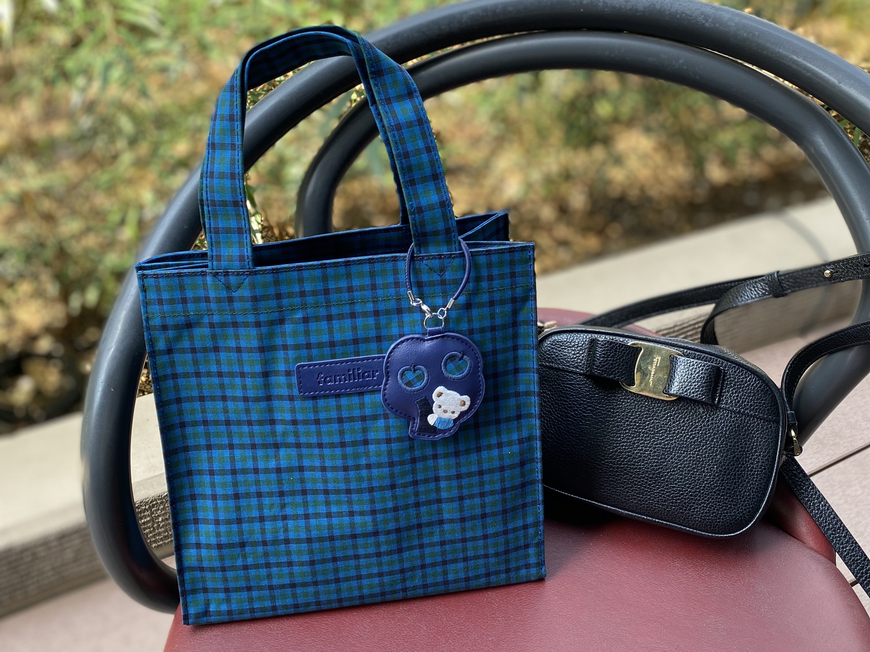 大人気のfamiliarのチェックトート！！大人気も納得の使いやすさ