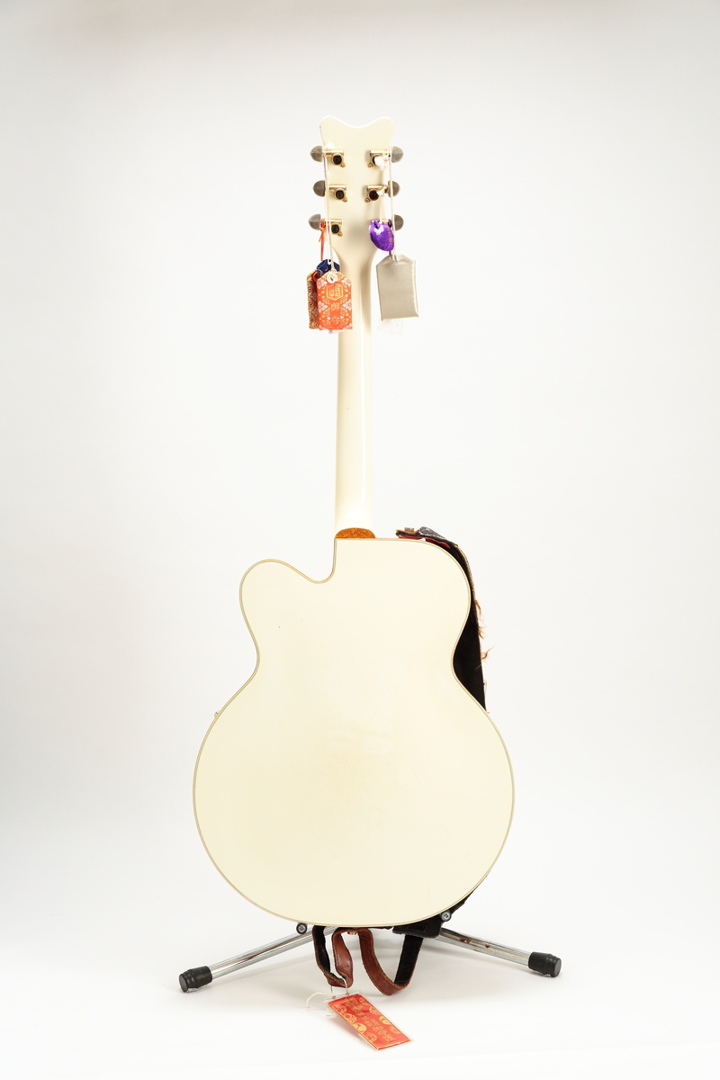 GRETSCH WHITE FALCON 1本目 | 遠藤賢司秘宝館