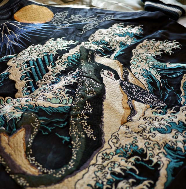 花旅楽団 波鯨 刺繍 リバーシブルスカジャン