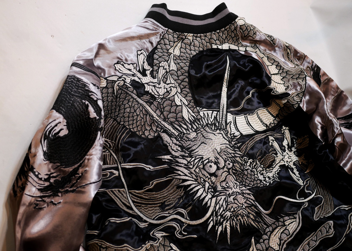 絡繰魂 [ 龍 ] 刺繍 リバーシブル スカジャン ブラック×グレー 244032