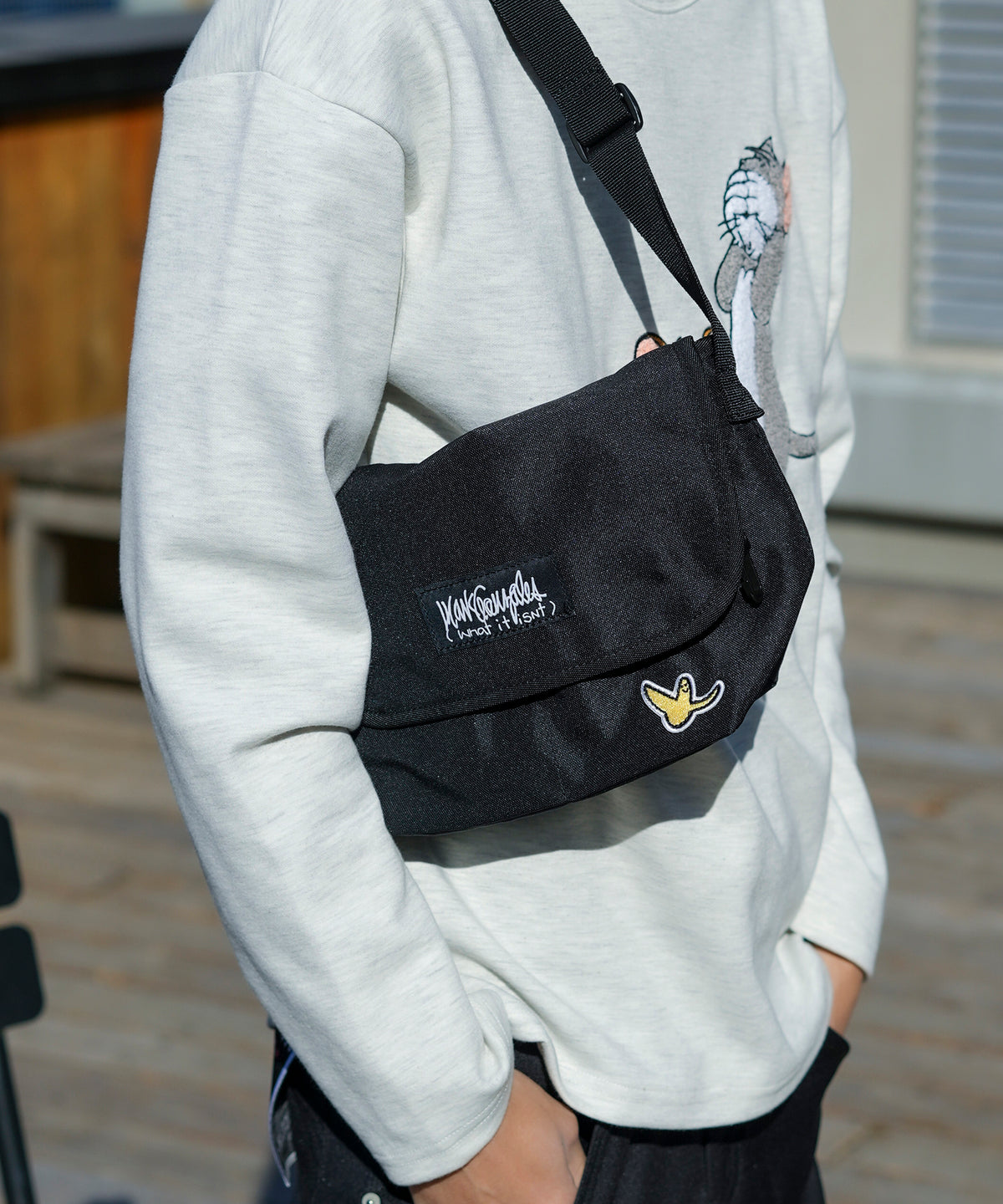 What it isNt）ART BY MARKGONZALES / (ワットイットイズント