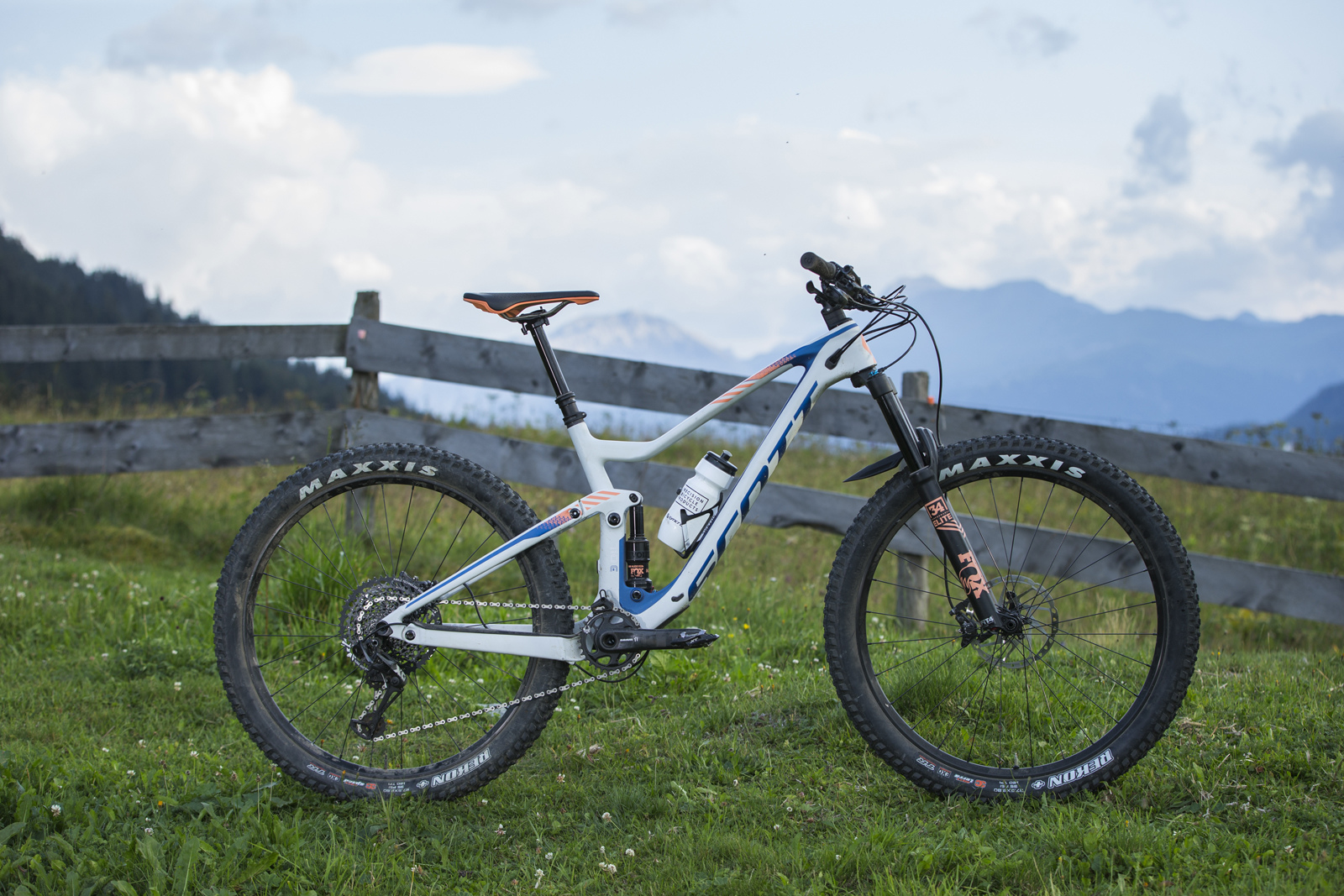 2018 Scott Contessa Genius - First Look - Pinkbike