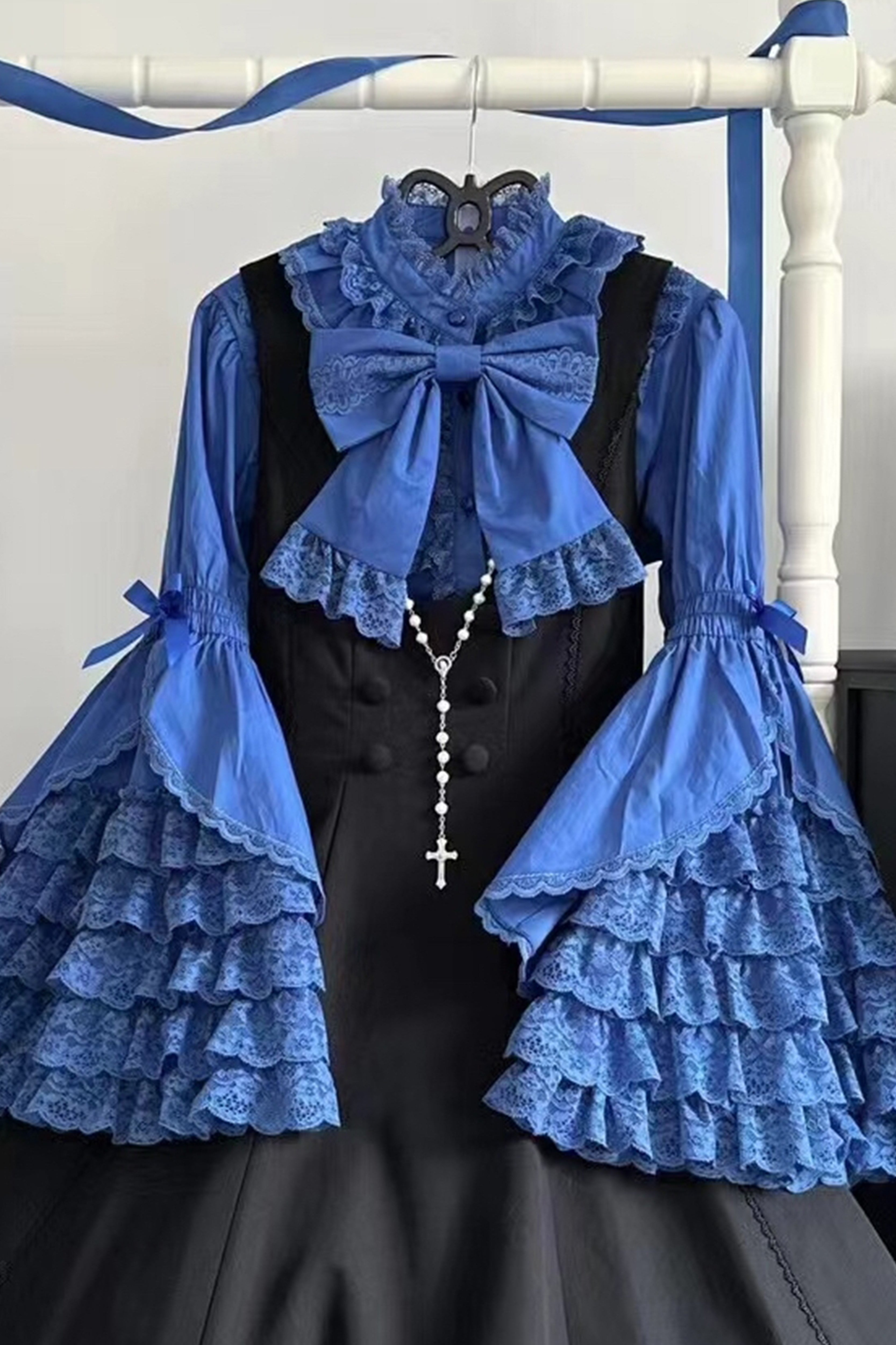 Lilia 姫袖ブラウス(ブルー・レッド)【梅子】 – Epetice