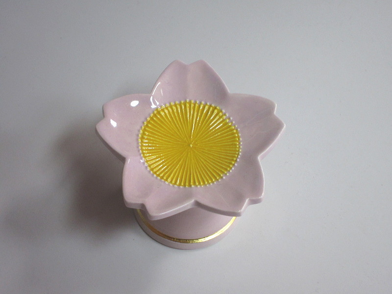 茶道具商(有)越中屋 交趾桜蓋置 中村翠嵐造 共箱