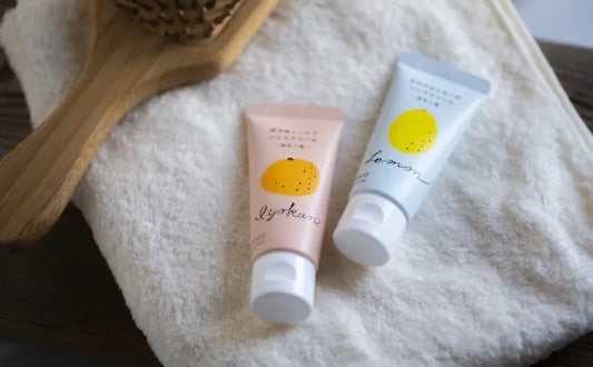 レモンの香りのピンクのリップバーム - yaetoco｜ethikura by エシカル