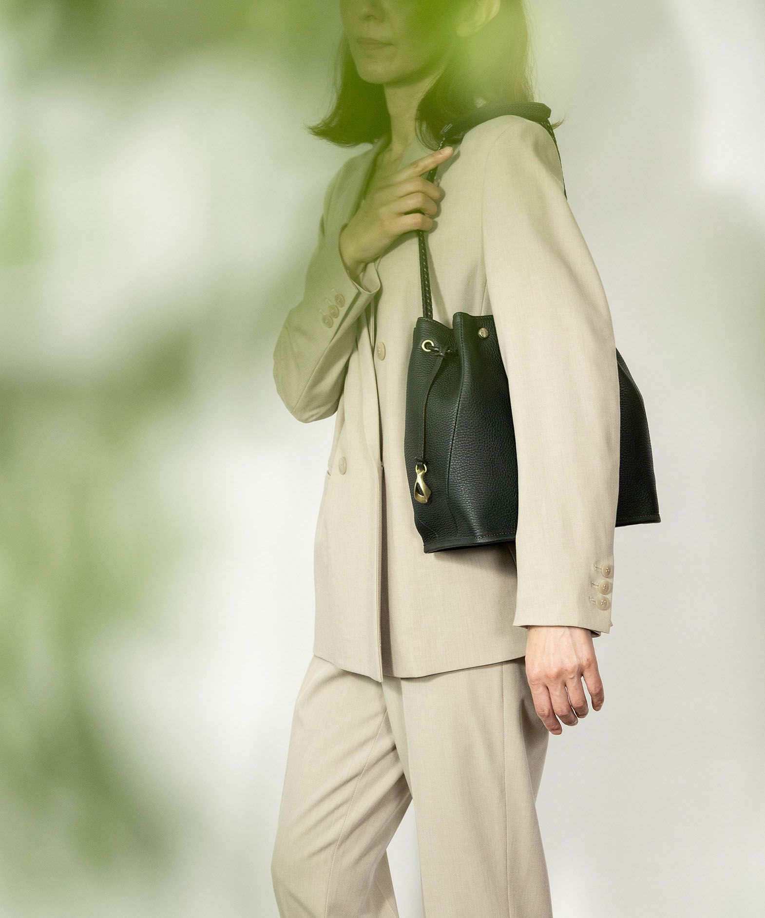 シュリンク ドローストリングバッグ《Cocoon》 - British Green - | ETiAM