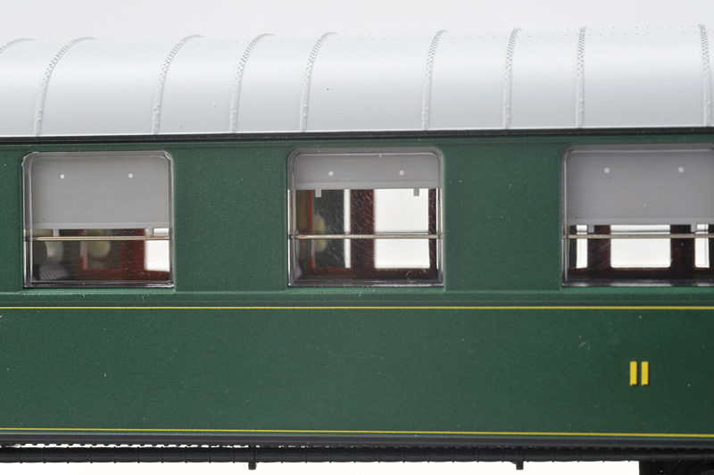 ミニトリックス Nゲージ ワゴン・リ 客車3両(食堂、寝台、荷物) 2025