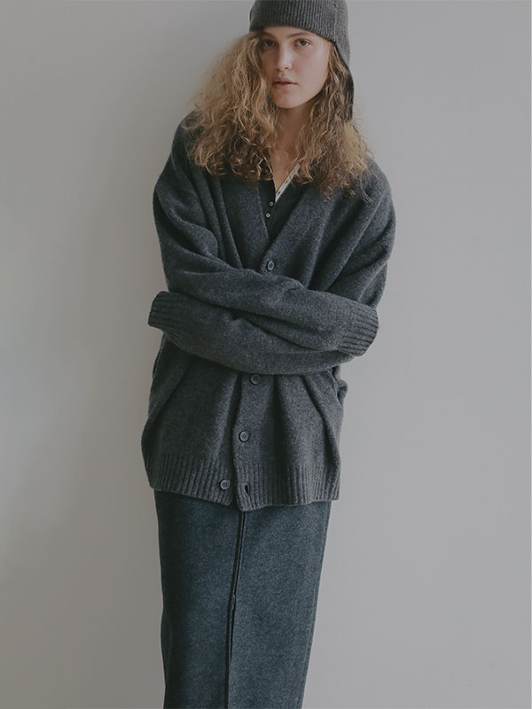 ミドルゲージVネックニットカーディガン(F GREY): トップス │ ETRE